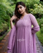 Lavender Side Panelled Embroidered Kurta - Image 4