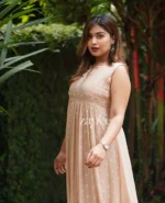 Beige pleated kurta with highlights. - Image 4