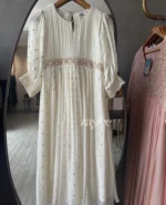 Off white pleated kurta with highlights - Image 3