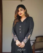 Black Silk Embellished Kurta - Image 2